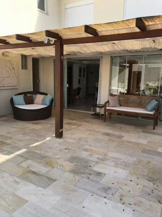 Foto do imóvel: CASA PARA LOCAÇÂO DE TEMPORADA EM JURERE INTERNACIONAL