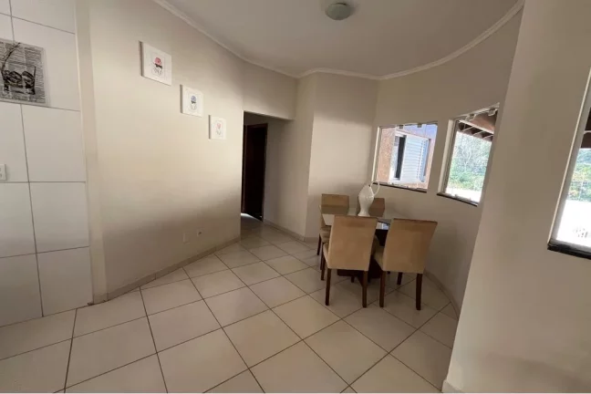Imagem Chácara à venda em Atibaia - 700m² de terreno e 153m² de área construída