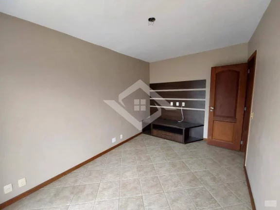 Imagem Casa 5 qrtos (2 Suítes), 2 Salões. Cond. Parque dos Girassois, Campo Grande