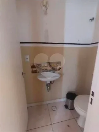 Imagem Casa à venda com 3 quartos, sendo 1 suíte, no condomínio Alameda do Eucaliptos, São Paulo - SP