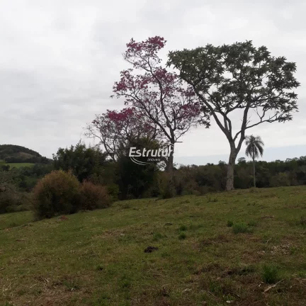 Uma excelente chácara no interior de São Pedro