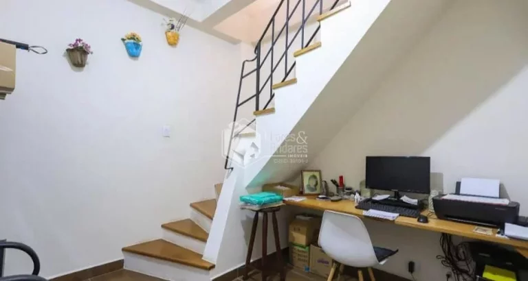 Imagem Sobrado à venda,com 138m², terraço, 2 dorm. (1 suite), Sala 2 ambientes, Gesso com Spots, piso de madeira, ardosia externo - Chora Menino, São Paulo