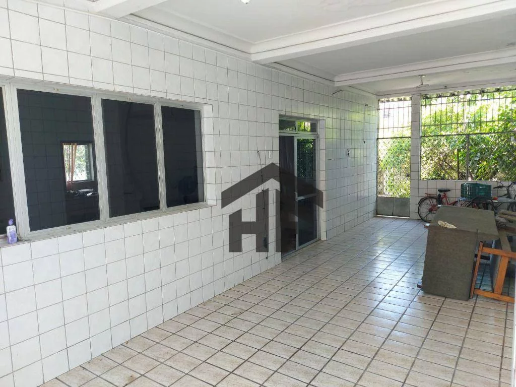 Casa com 6 Quartos à Venda, 572 m² em Tamarineira - Recife