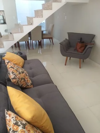 Casa mobiliada para Locação - Av. Maria quitéria