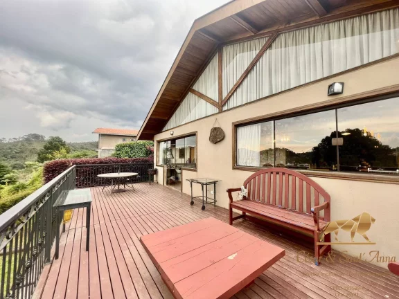 Imagem Linda casa a venda, com vista para centro de Campos do Jordão.