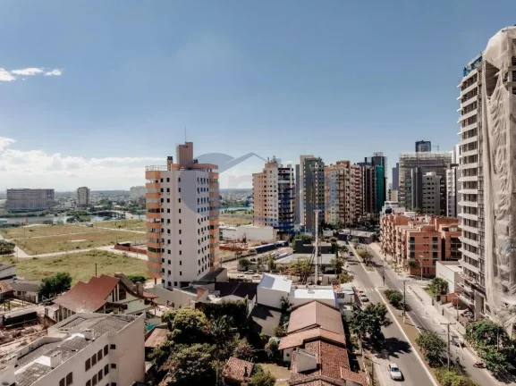Imagem Apartamento á venda com 3 suítes no centro de Torres/RS