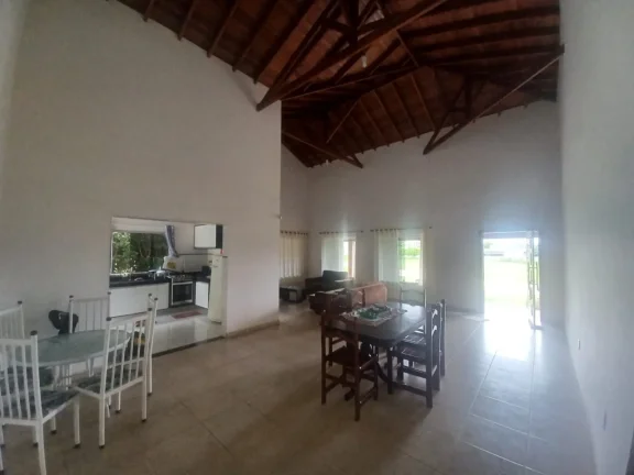 Imagem Casa com 04 dormitórios, sendo 01 suíte à venda no Condomínio Village da Serra!