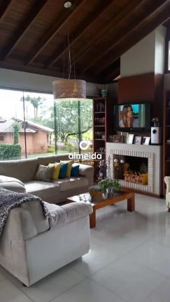 Imagem Casa 4 dormitórios à venda Nossa Senhora de Lourdes Santa Maria/RS