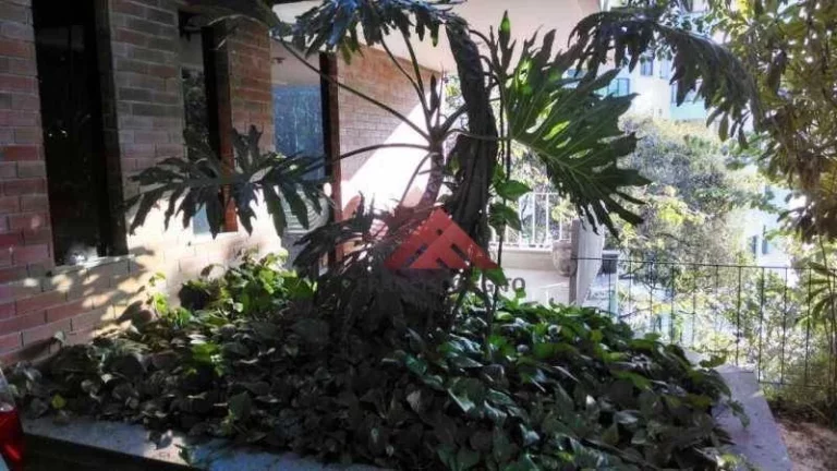 Imagem Casa com 2 dormitórios à venda, 440 m² por R$ 1.900.000,00 - Santa Rosa - Niterói/RJ