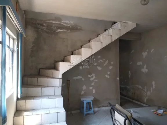 Imagem Sobrado com 300 metros quadrados aproximadamente de área total e 150 metros quadrados de área cons...