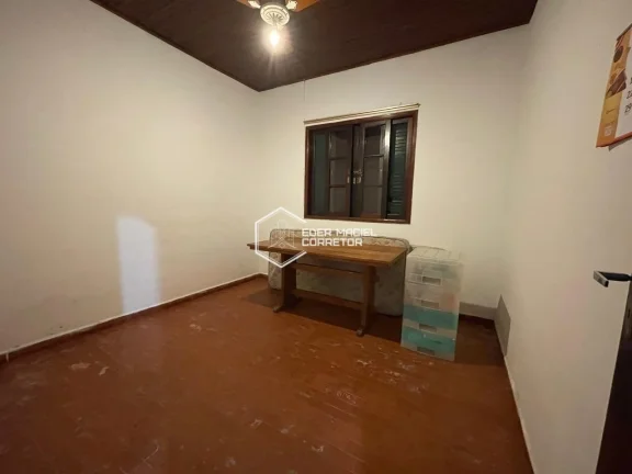 Imagem Está buscando um imóvel com ótima localização, espaço e versatilidade? Confira esta excelente ...