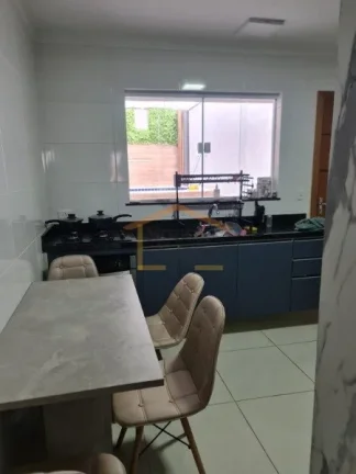 Imagem Sobrado 3 dormitórios, sendo 1 suíte com planejados, sala ampla para 2 ambientes, cozinha planejad...
