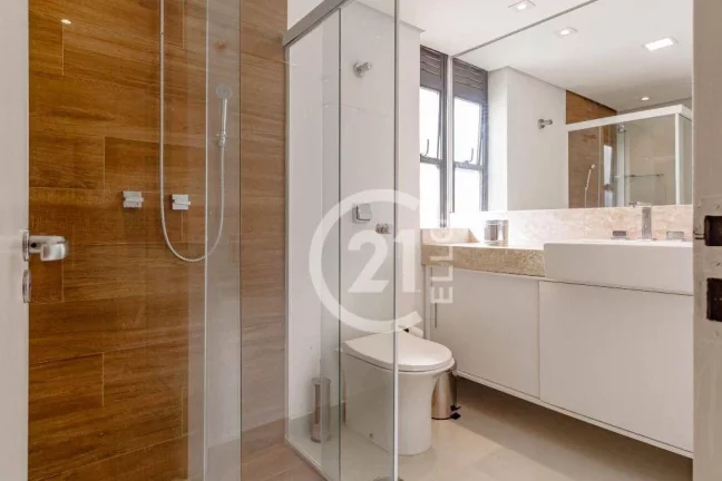 Imagem Apartamento reformado com 105m² no coração do Itaim Bibi.