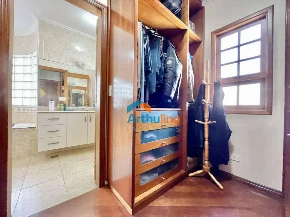 Imagem Casa com 3 dormitórios, 1 suíte, 4 vagas à venda, 318 m² por R$ 1.650.000 - São Paulo II - Cotia/SP