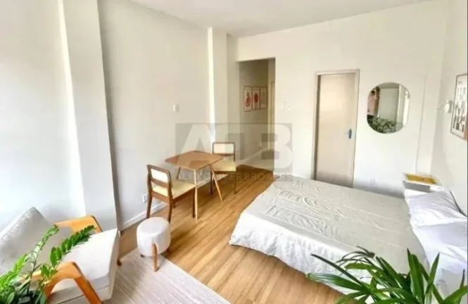 Imagem Apartamento conjugado em Copacabana, 22m2, Reformado e mobiliado (Airbnb).
