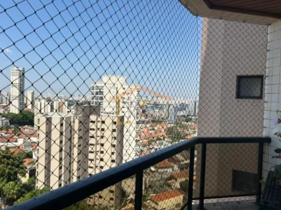 Imagem Apartamento à venda com 216 m² de área útil, distribuído em 3 dormitórios, sendo 3 suítes, pr...