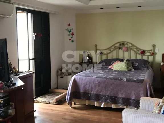 Imagem Lindo apartamento com piscina, andar alto, hall privativo, segurança e privacidade com portaria 24h...