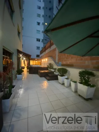 Imagem Apartamento 4 ou + dormitórios para Venda em Itapema / SC no bairro Meia Praia