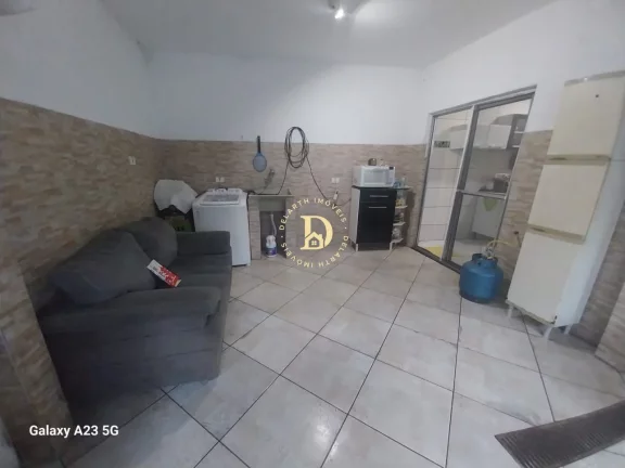 Imagem Casa - 3 dormitórios- 180m² - Jd. Elza Maria - Jacarei