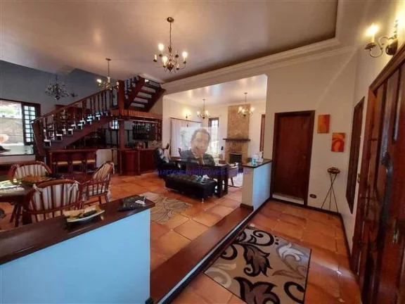 Imagem Vende-se Linda Casa 3 suítes, no condomínio Vila Verde.
