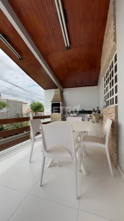 Imagem Casa, Bairro - Dom Tomaz 3 quartos sendo dois suítes, uma com closet e banheira