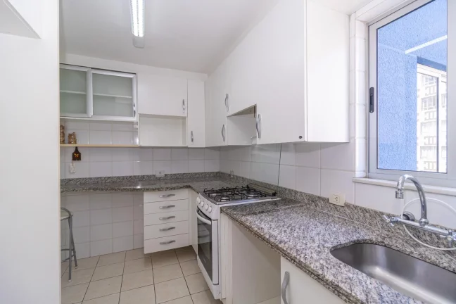 Imagem Apartamento de 3 quartos no bairro Água Verde