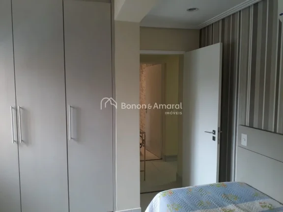 Imagem Espaçoso apartamento totalmente renovado, oferecendo 117m² de conforto e elegância. Com 3 quartos...