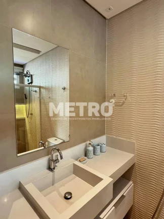 Imagem Casa à venda no Aplhaville com 4 suítes, sendo dois com banheira