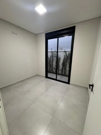 Imagem Casa em condomínio à venda em Sorocaba-SP, Jardim Novo Horizonte: 3 quartos, 1 suíte, 3 salas, 2 vagas, 135m²!