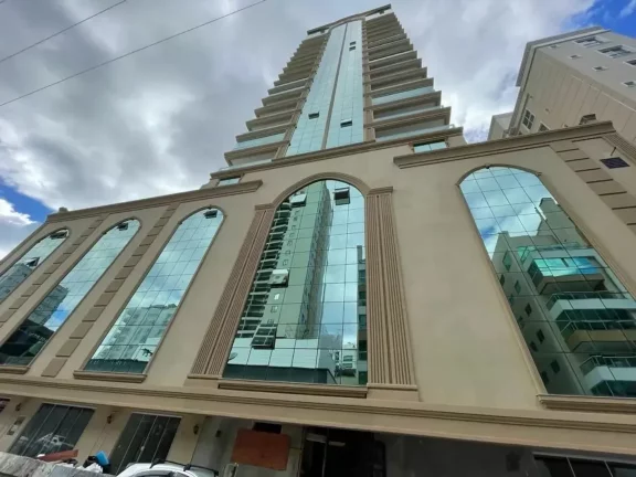 Apartamento com 3 Quartos à Venda, 166 m² em Meia Praia - Itapema