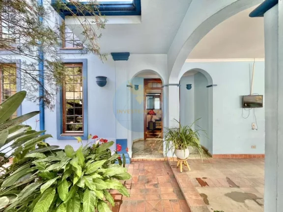 Imagem Casa em Condomínio a Venda no bairro Granja Viana - Carapicuíba, SP