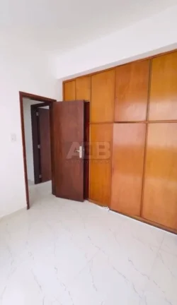 Imagem Apartamento à venda na Avenida Atlântica, 3 quartos, 1 vaga e 130m2.