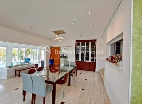 Imagem Casa luxuosa e moderna à venda em terreno de 1.270 m² com 600 m² de área construída, oferecendo...