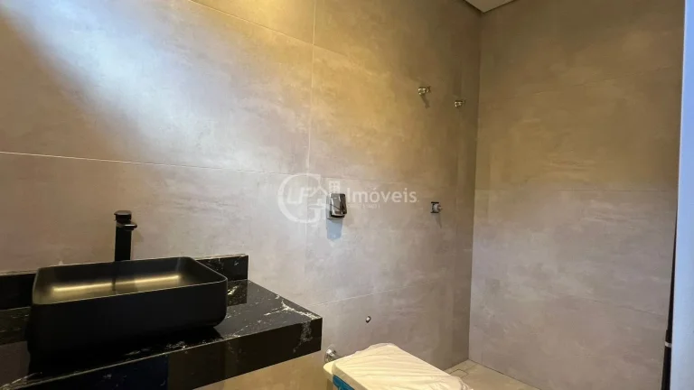Imagem Imperdível oportunidade! Casa à venda em Alphaville Campo Grande-MS com 3 quartos, 3 suítes, 3 salas e 330m². Confira!