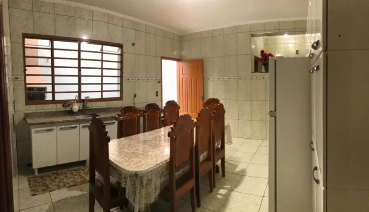 Imagem Lindo sobrado a venda no Jardim Lucila em Tatuí/SP - com 3 dormitórios