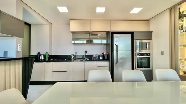 Imagem Apartamento à venda em Torres, Praia Grande, com 3 quartos, 135m²