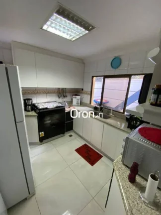 Imagem Sobrado com 4 dormitórios à venda, 146 m² por R$ 949.000,00 - Vila Jardim Vitória - Goiânia/GO