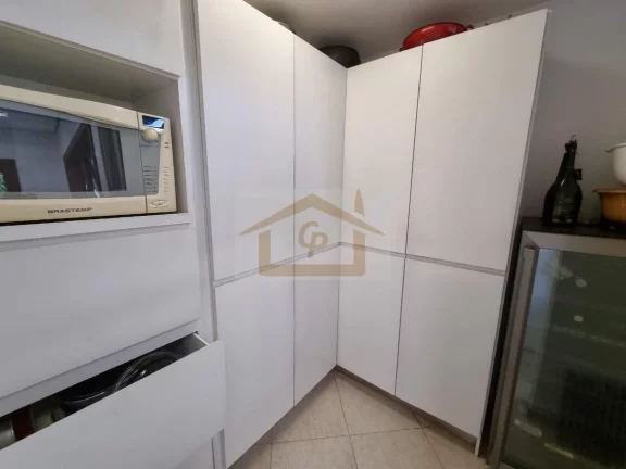 Imagem Conforto, segurança e natureza!!! Casa com 3 suítes , 4 vagas - *Granja Viana
