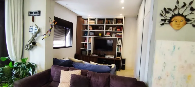 Imagem Apartamento 180 M², 4Q, 3 Suítes, 5 Banheiros, 3 Salas, 3 Vagas, Varanda, Depósito, Academia, Piscina, Quadra, Salão de Festas.