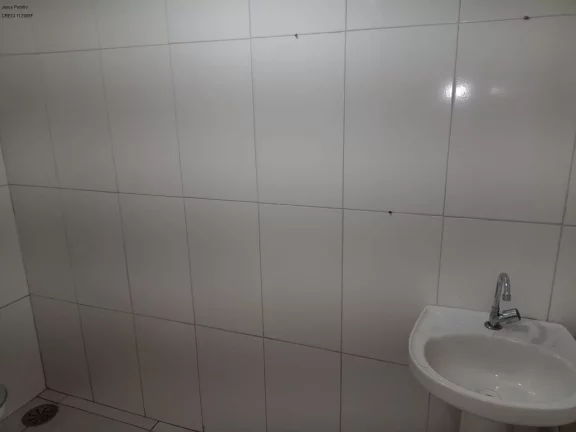 Imagem Loja Para Locação Em Peruíbe. Excelente Localização Em Frente a Banco, Ponto de Ônibus, Prefeitura e Câmara Municipal. OPORTUNIDADE!!!