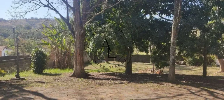 Imagem Chácara à venda em Amparo, Jardim Santo Antônio, com 2 quartos, 200m2