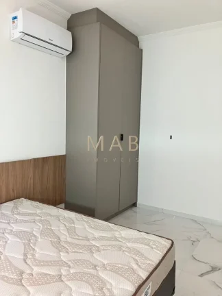 Imagem Apartamento à venda em Florianópolis-SC, bairro Ingleses do Rio Vermelho, 2 quartos, 1 suíte, 2 salas, 2 banheiros, 1 vaga, 77,00 m².