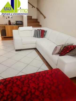 Imagem Casa à venda no Tatuapé, São Paulo. 300m², 3 dormitórios, 2 suítes, garagem para 2 carros. Próximo ao metrô Carrao. Agende sua visita!