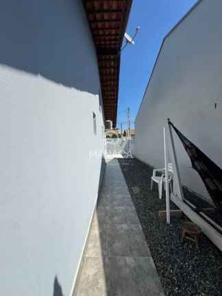 Imagem Casa 2 quartos sendo 1 Suíte e Sala bem Ampla