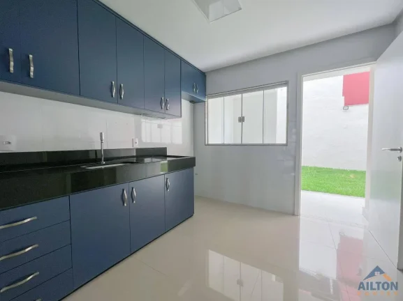Imagem Casa Duplex com 3 Suítes p/ Venda e Locação Anual na Praia do Morro - Guarapari/ES