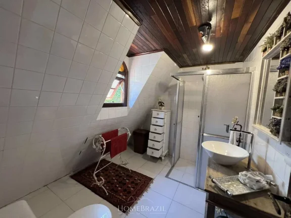 Imagem Chalés à venda na Vila Inglesa em Campos do Jordão – Excelente oportunidade de investimento