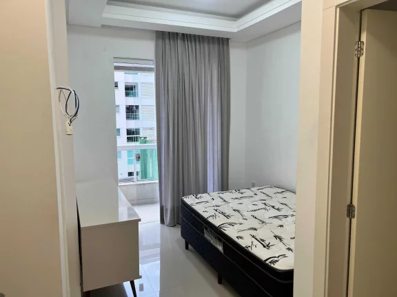 Imagem Apartamento com 3 suítes e 3 vagas de garagem na Meia Praia em Itapema