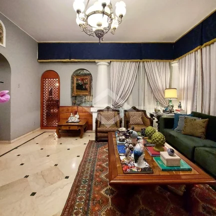 Imagem Casarão histórico estilo castelo, luxo e Requinte
