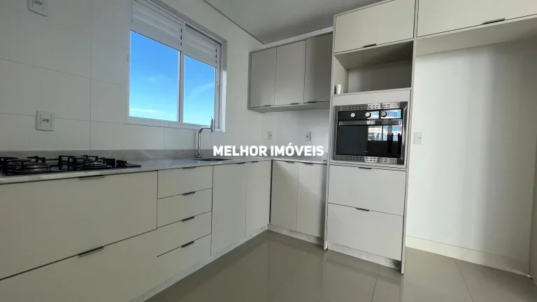 Imagem Apartamento Semi Mobiliado com 04 dormitórios, localizado na Barra Sul de Balneário Camboriú.