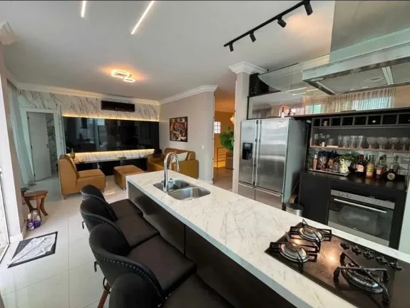 Imagem Cobertura duplex mobiliada e decorada vista mar com 4 suítes e 1 vaga em Meia Praia Itapema
